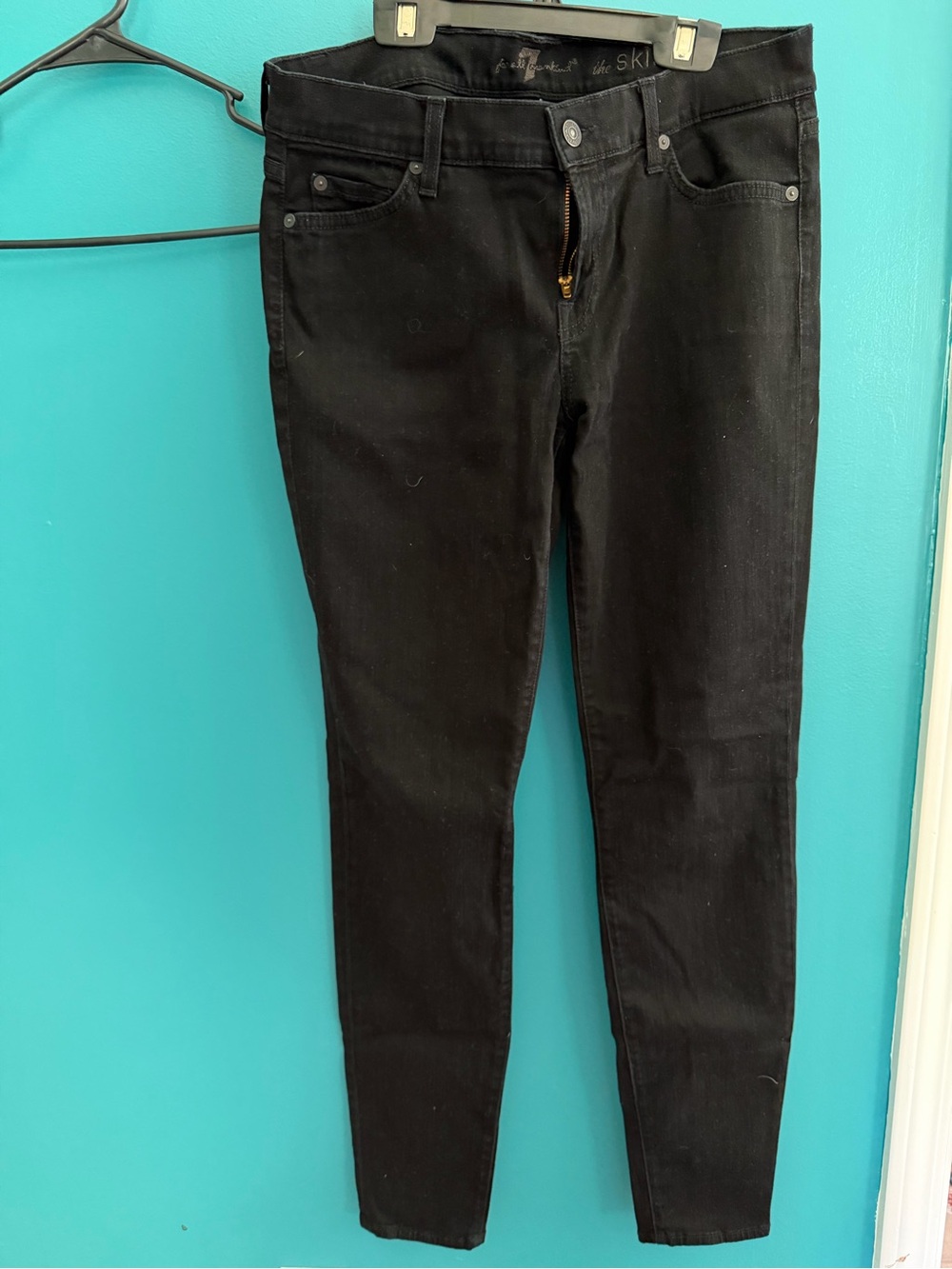 Slim Black Skinny Jeans - Versatile Everyday Stretch
